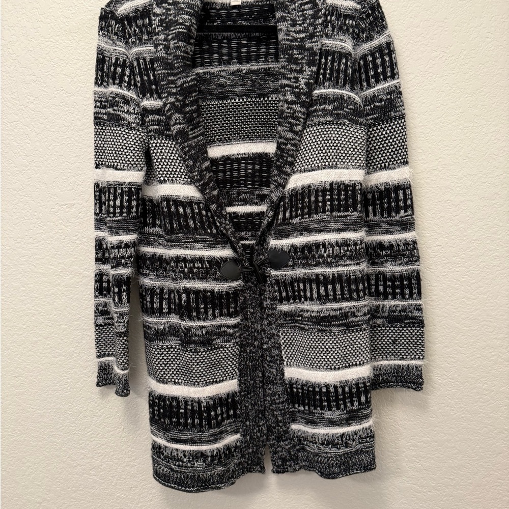 Carolyn Taylor Black and White Knit Cardigan